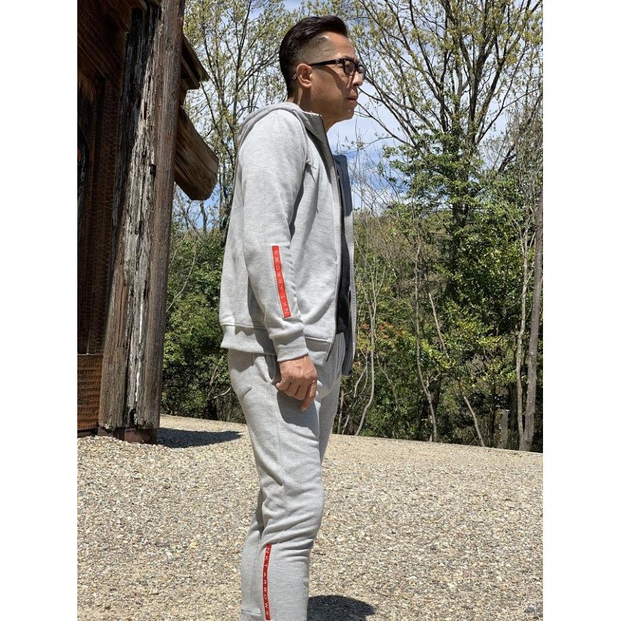 大人のスウェットカジュアルセットアップ（ZIPパーカー＆ジョガー