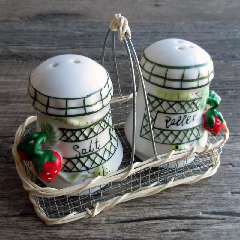 調味料入れ セット ソルト ペッパー 塩 胡椒 苺 カゴつき レトロ