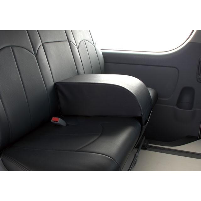 ユーアイビークル（UI-Vehicle）セカンドシートアームレスト