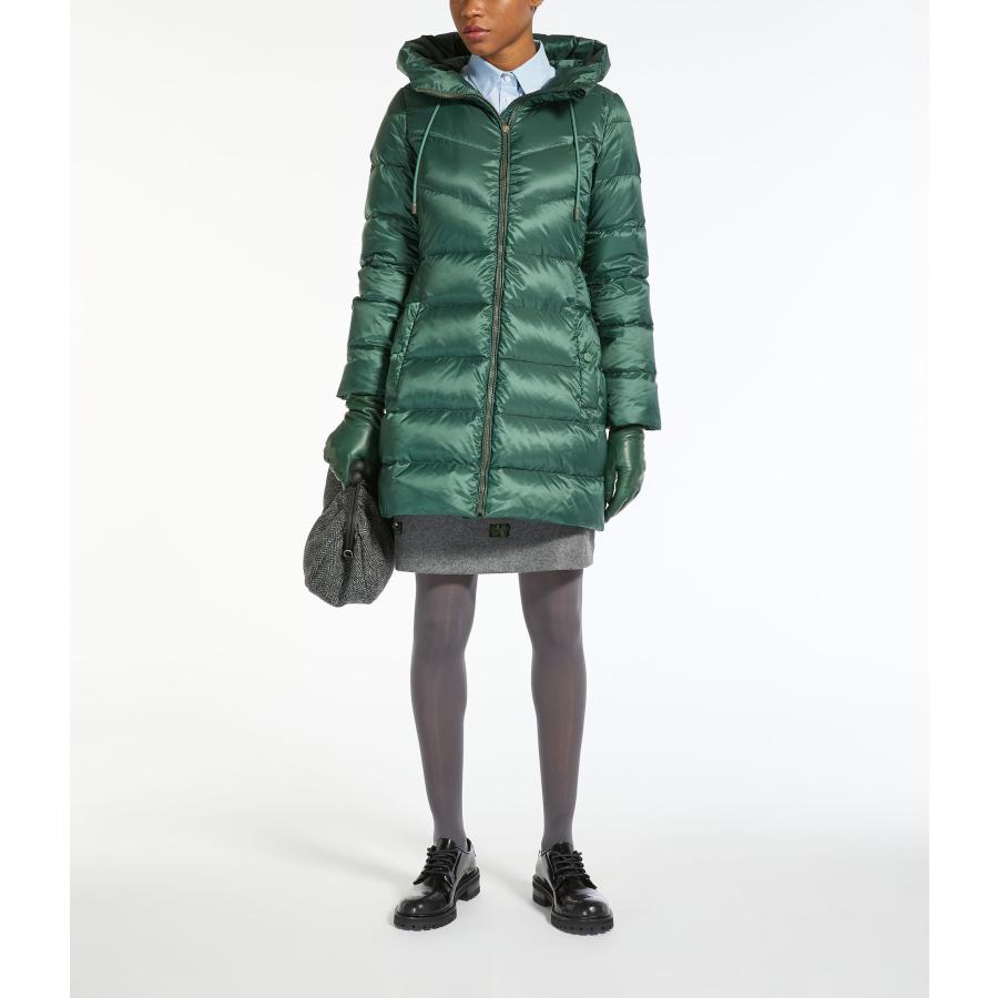 MAXMARA WEEKEND LINE（マックスマーラウィークエンドライン