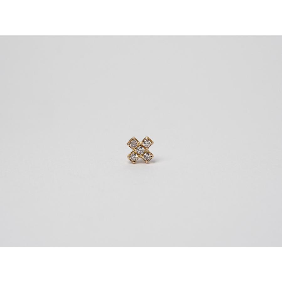 K18 プラス クロス ダイヤモンド ピアス プチサイズだから、使いやすい