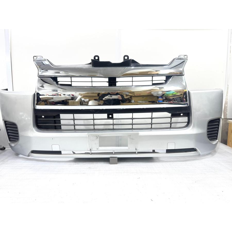 200系 ハイエース 4型 後期 標準 純正フロントバンパー シルバー 52119