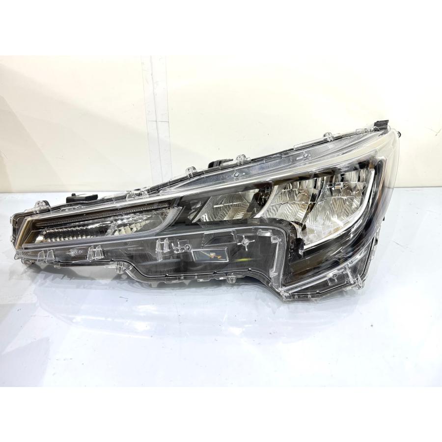 カローラ/カローラツーリング NRE210/ZWE212 純正LEDヘッドライト 左