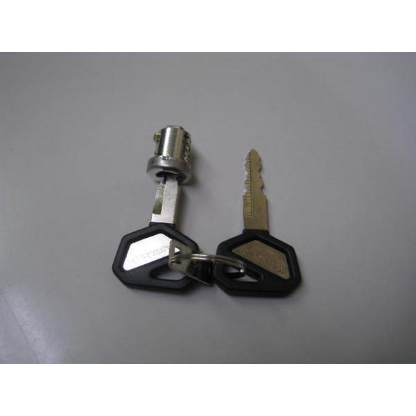 新品☆W400／W650／W800☆純正タンクキャップ＆タンクキー