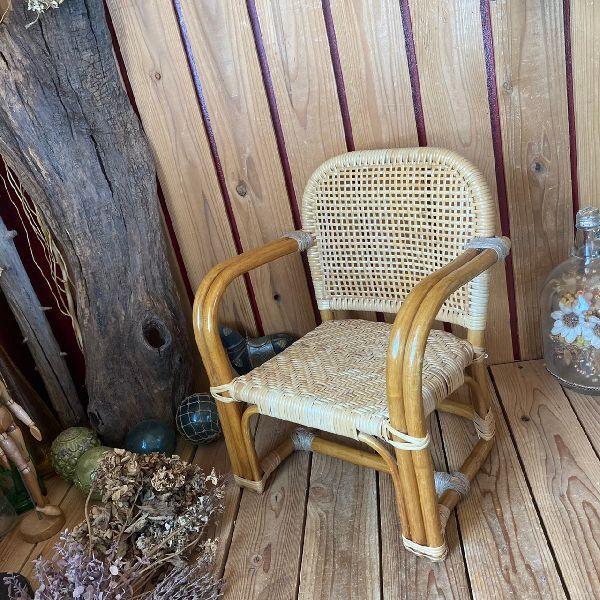 VINTAGE ≫80sヴィンテージ*古いラタンのベビーチェア*籐の子供 椅子