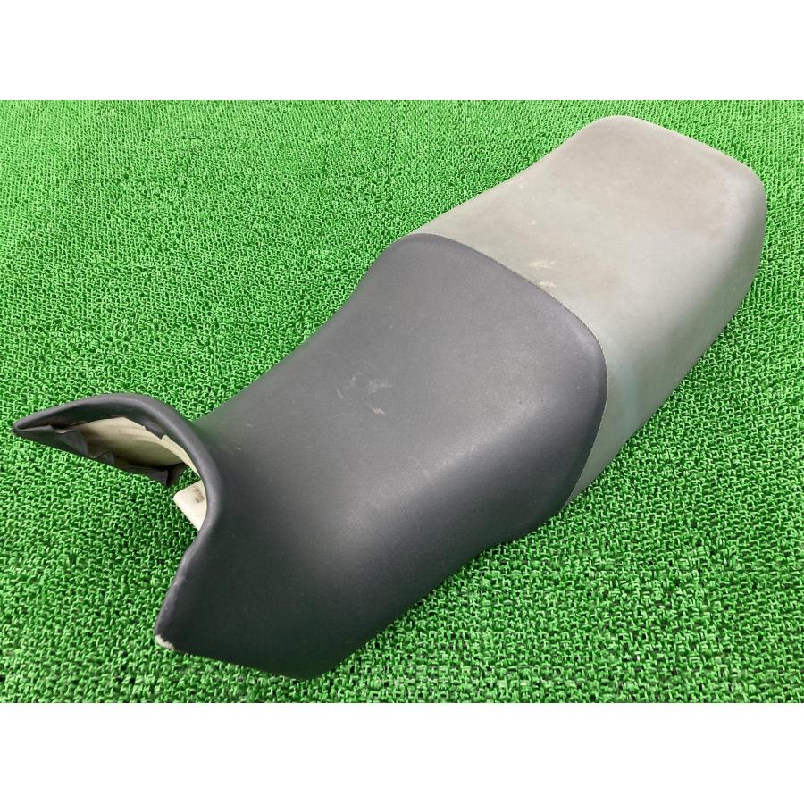 スズキ（SUZUKI） GSX400Sカタナ シート 46D 純正 中古 バイク 部品