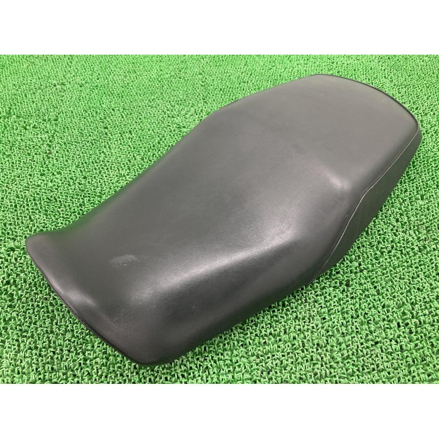 ホンダ（HONDA） CB1100 シート 純正 中古 バイク 部品 SC65 破れ無し