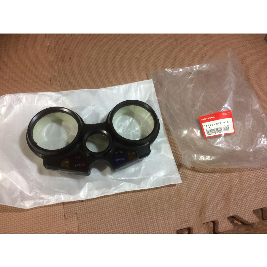 CBX400F(1型) CBX550F メーターカバーアッパー 37616-MA6-018 未使用