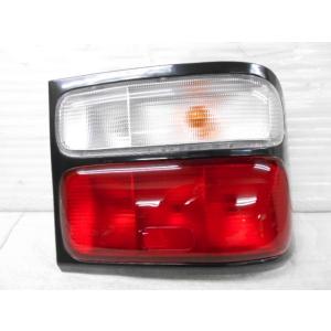 993478-4 TOYOTA コースター XZB50 右テールランプ 後期 81550-36420