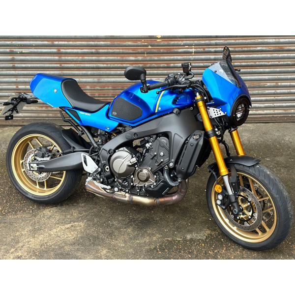 YAMAHA ヤマハ XSR900 2022- カウルスクリーン 【PYRAMID】ピラミッド