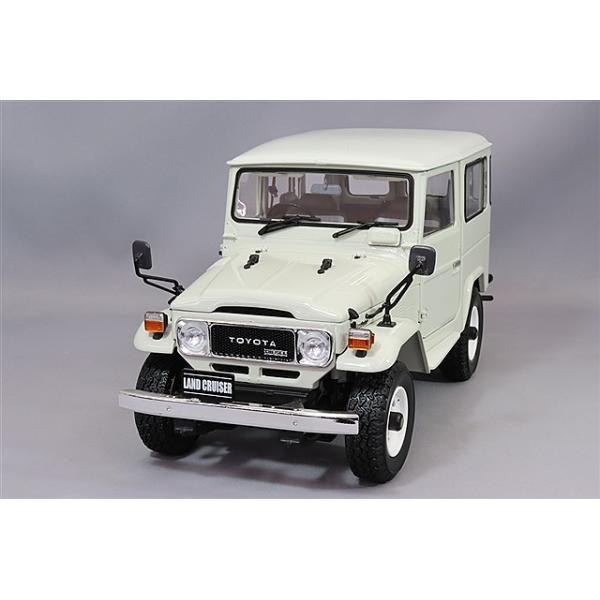 京商 1/18 トヨタ ランドクルーザー 40 バン (BJ42V) ホワイト【再生産