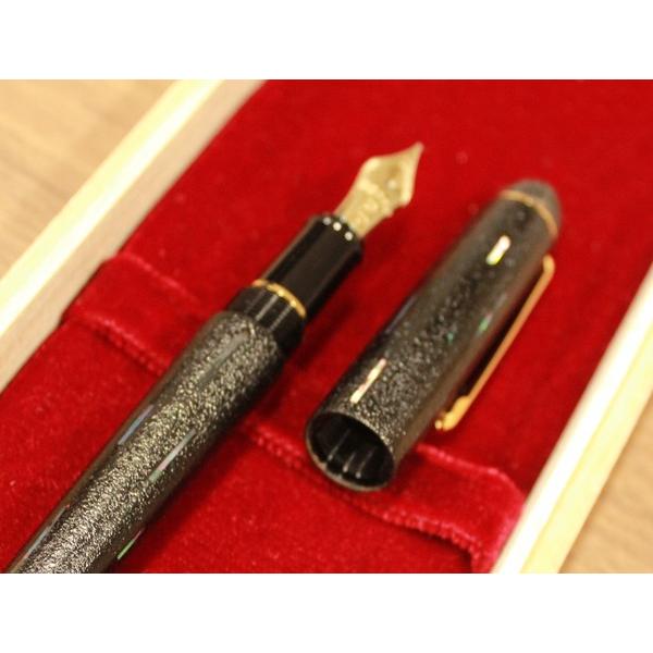 津軽塗万年筆 紋紗塗（螺鈿）【青森県弘前市/限定品/プラチナ万年筆