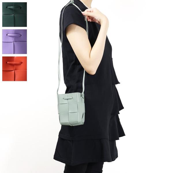 BOTTEGA VENETA（ボッテガ・ヴェネタ） MINI CASSETTE Bucket Bag
