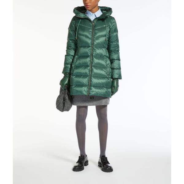 MAXMARA WEEKEND LINE（マックスマーラウィークエンドライン