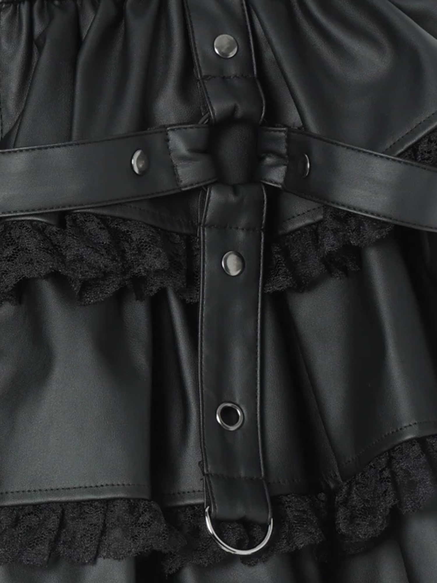 フェイクレザーダブルベルトティアードスカパン（ミニスカート｜黒