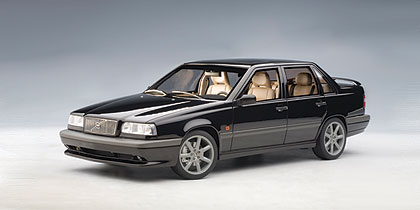 Volvo 850 R Sedan 1996 (black) - ダイキャストモデル - AutoArt 79502