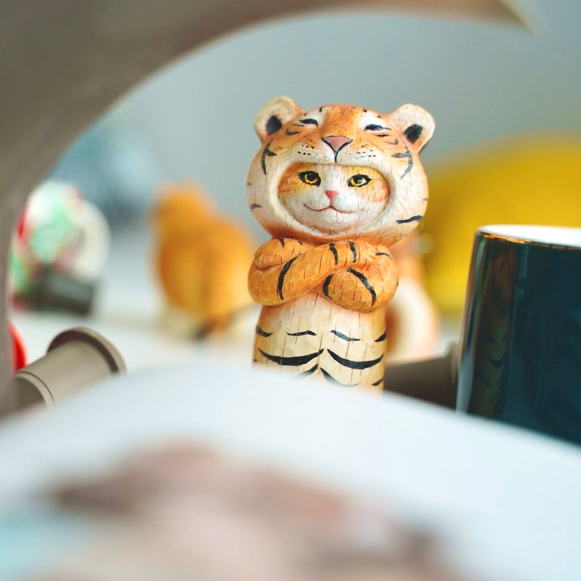 H2201 虎の皮を被った猫 木彫り猫1.0 JXK Studio 出品