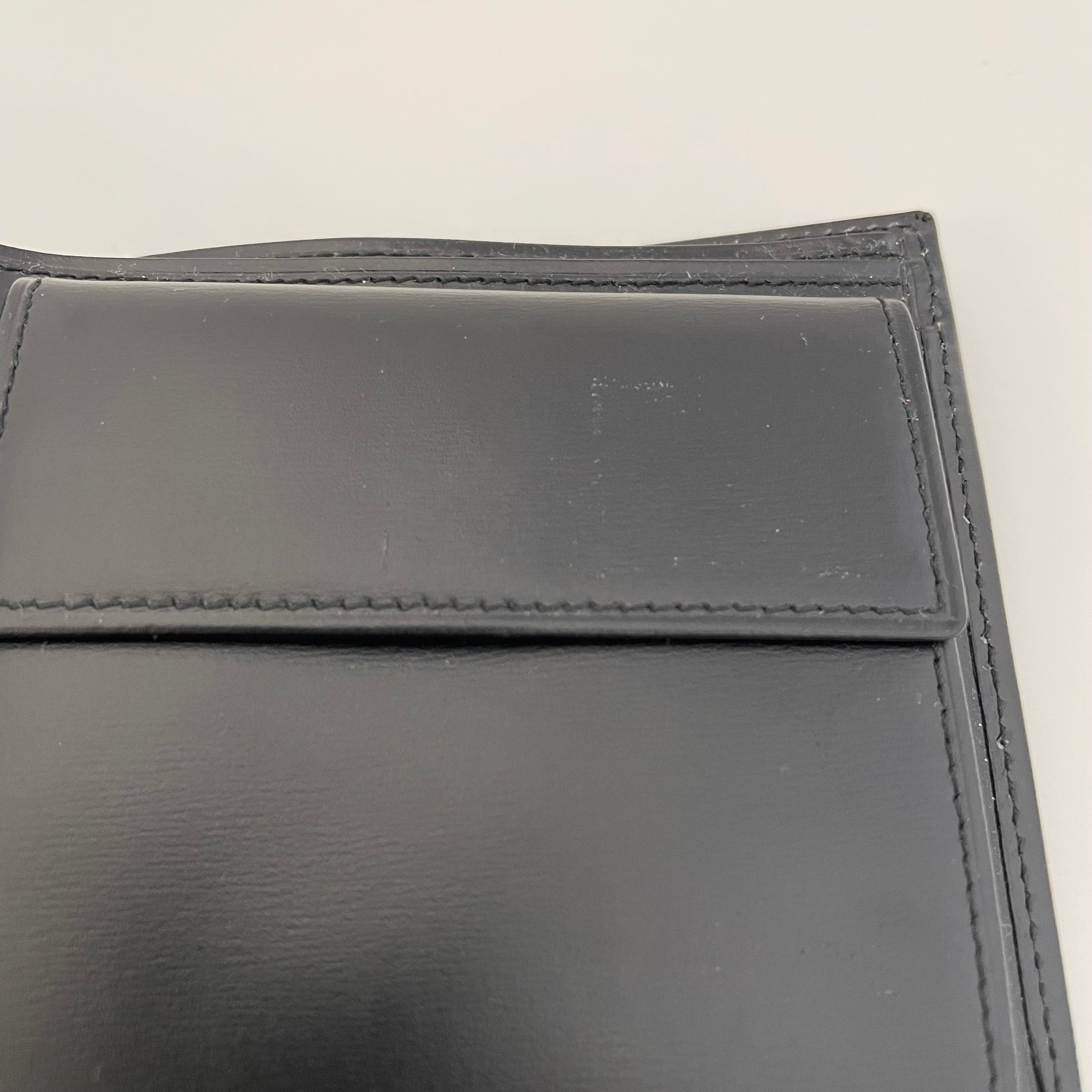 送料無料】 Cartier（カルティエ）パシャ ドゥ カルティエ 二つ折り