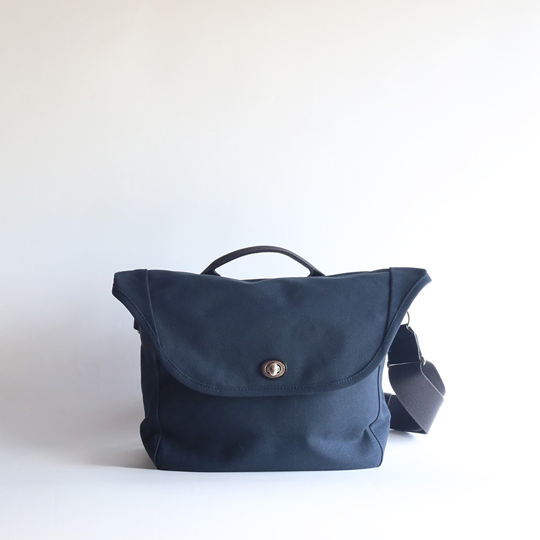 8号帆布A4メッセンジャーバッグ | 香久山鞄