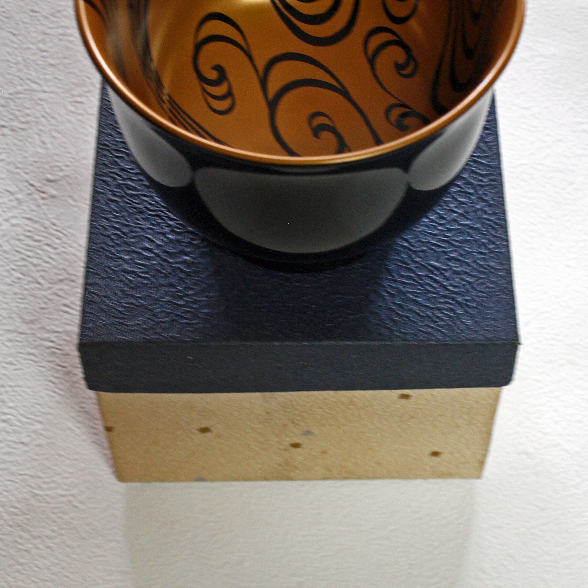 杯洗い・木製漆黒塗・内金地手描き蒔絵流水 – かく丸漆器問屋EC