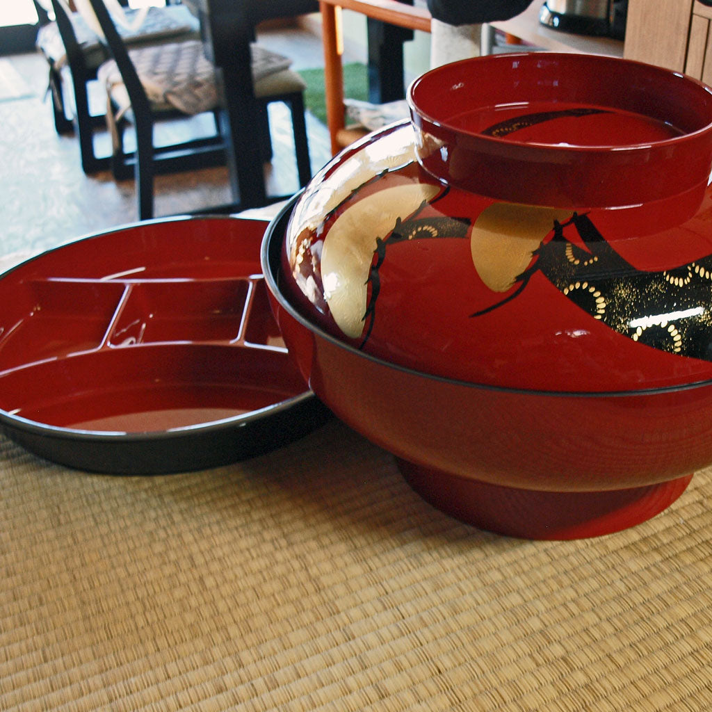 盛込椀・盛器・内朱/外朱・壱松金彩/尺2寸・大椀・仕切付 – かく丸漆器