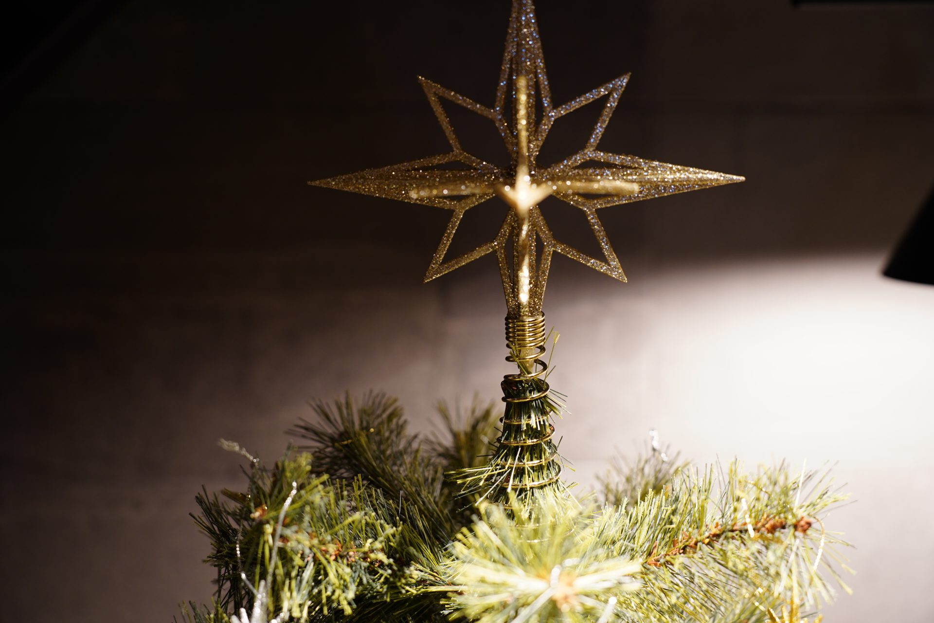 レビュー】アルザスツリー150cmとベツレヘムの星オーナメントで作る