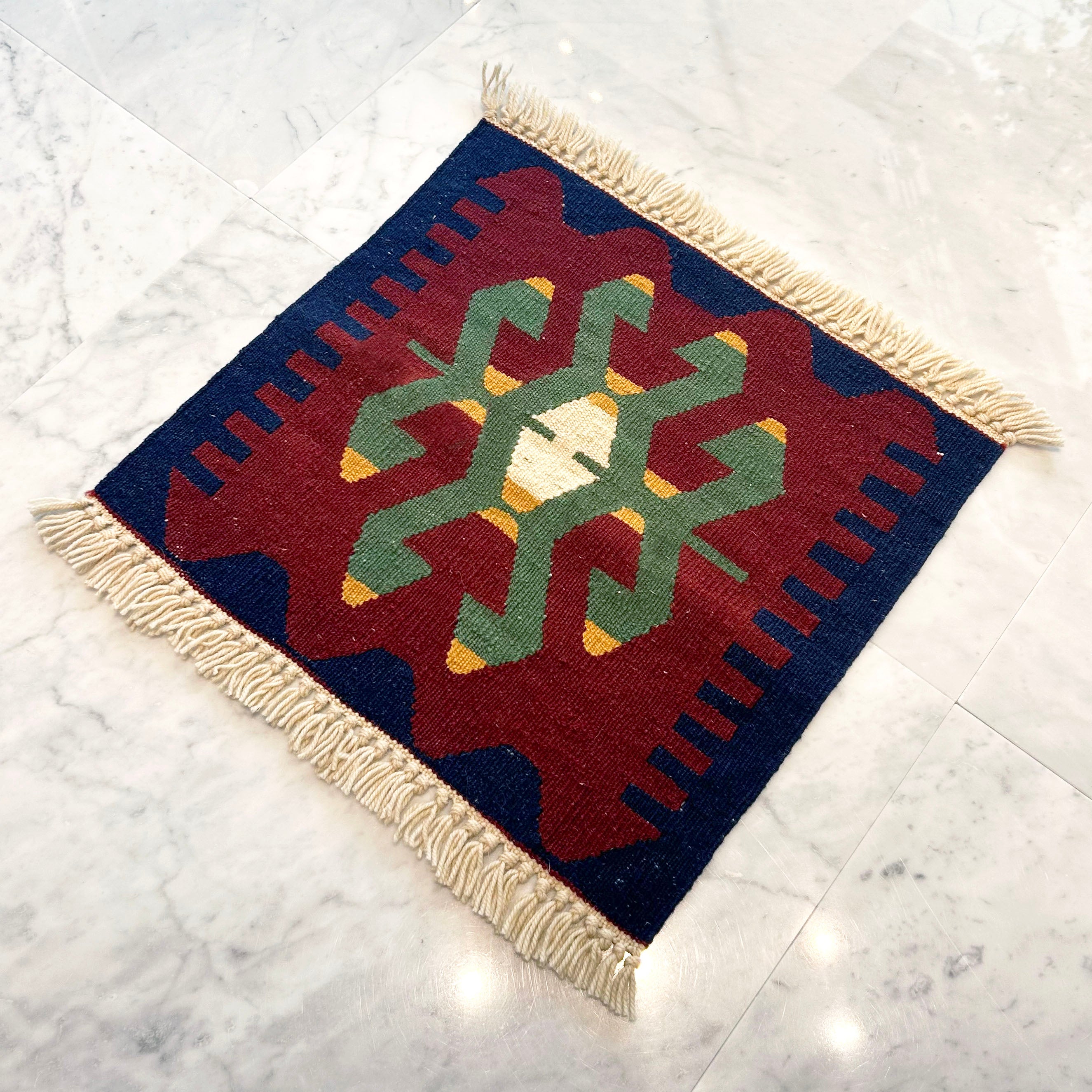 ミニマット ニューキリム キリムラグ トルコ・ウシャク 44×41㎝ (No