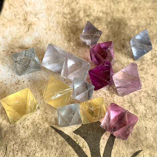 イリノイ州八面体蛍石 – きらら舎