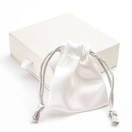 アクセサリーBOX 巾着付 パールホワイト – 貴和製作所オンラインストア