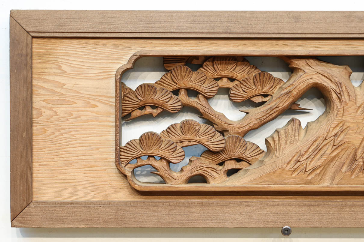 松竹の自然美を深彫りで描いた彫刻欄間 EZ2434a 在庫1枚 – 古福庵