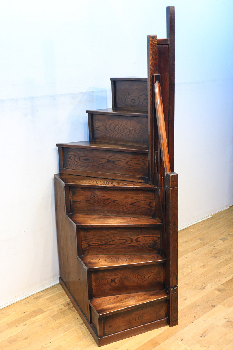 大珍品!! 完全特注品!! 螺旋階段に欅杢目が映える極上階段箪笥 BB2242