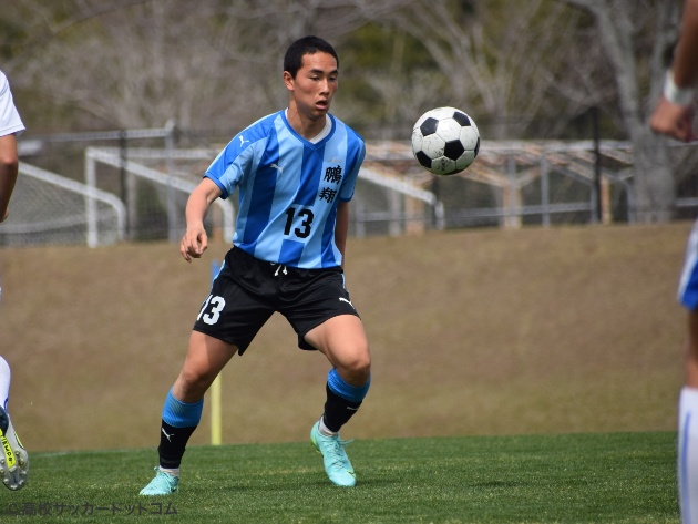 新2年生で鵬翔のエースナンバー13を背負う万能型FW永富裕汰 | 高校