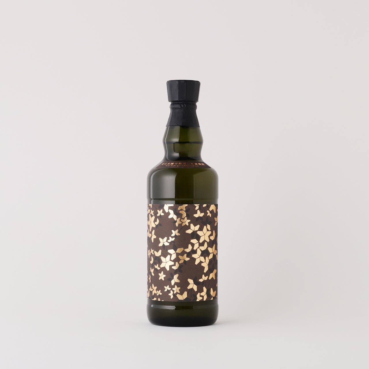 桜の木樽で熟成した麦焼酎 | 鹿児島県の焼酎 | クラフト酒・日本酒の