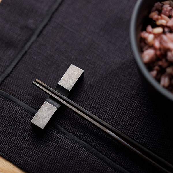 燕三条 ブラック ステンレス箸置き くぼみ – kuros.style