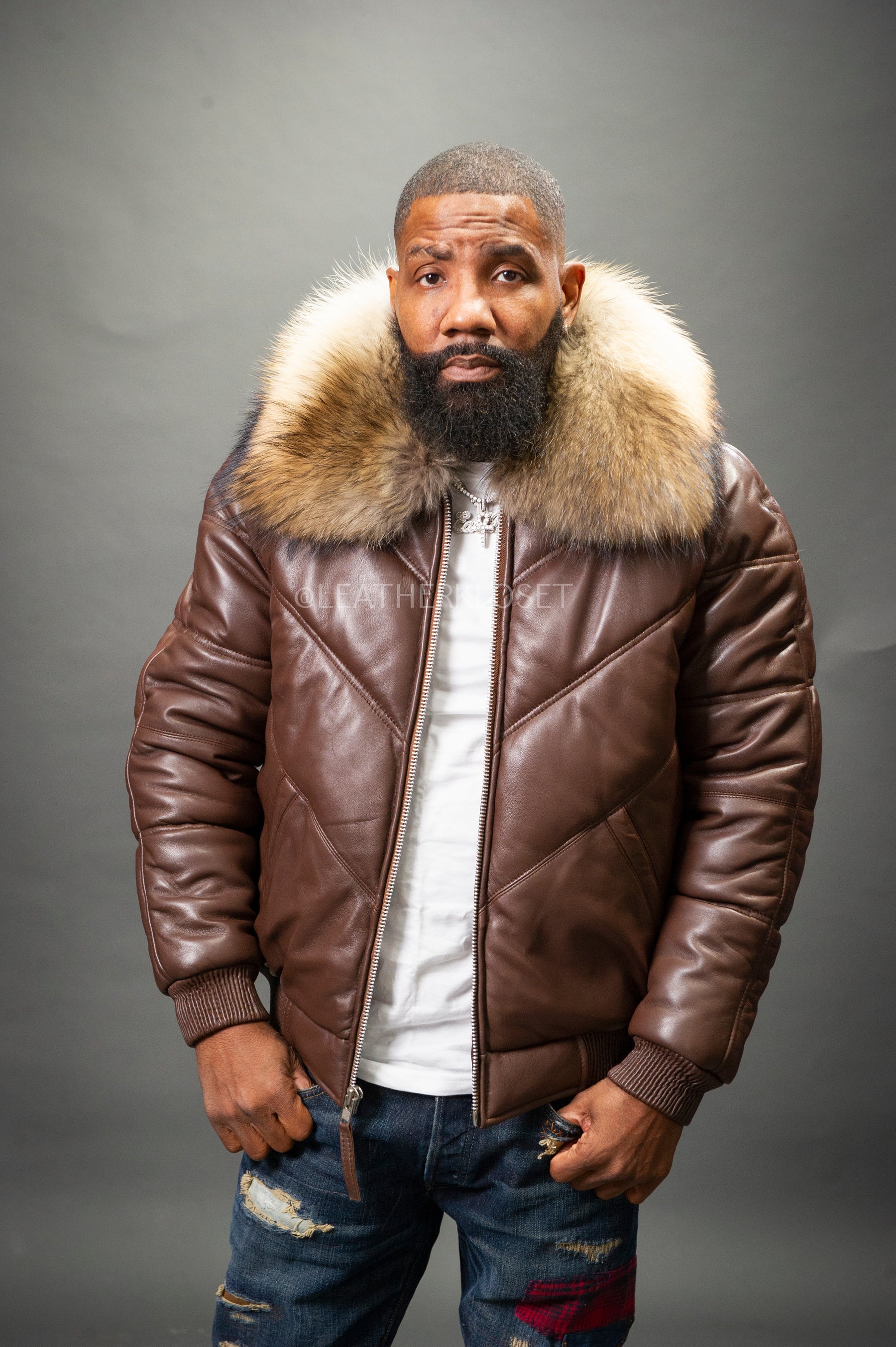 Men's V-Bomber Chocolate Premium Raccoon Collar [Raccoon