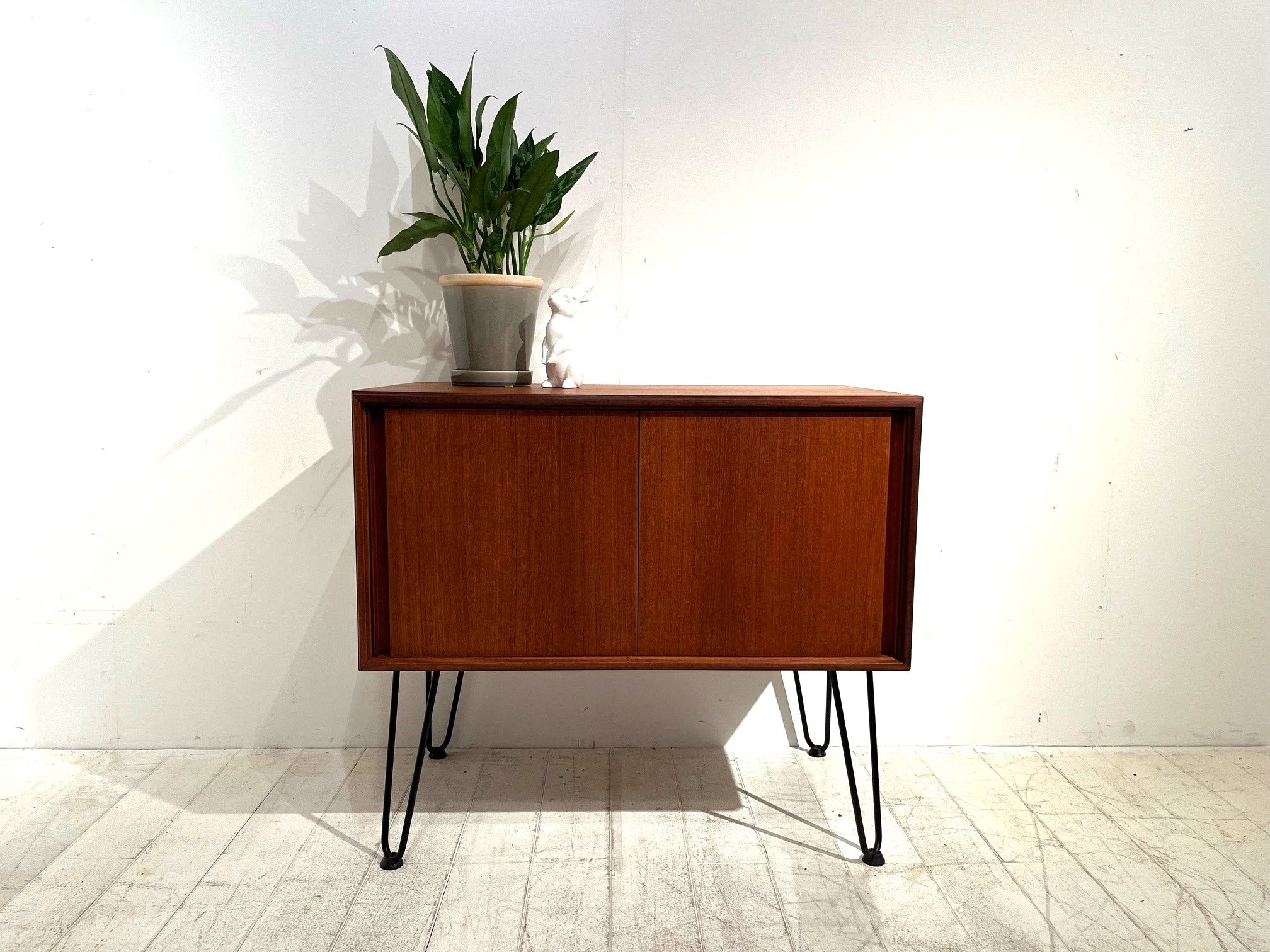 北欧ビンテージ家具Lewis(ルイス) |東京・目黒・吉祥寺|キャビネット