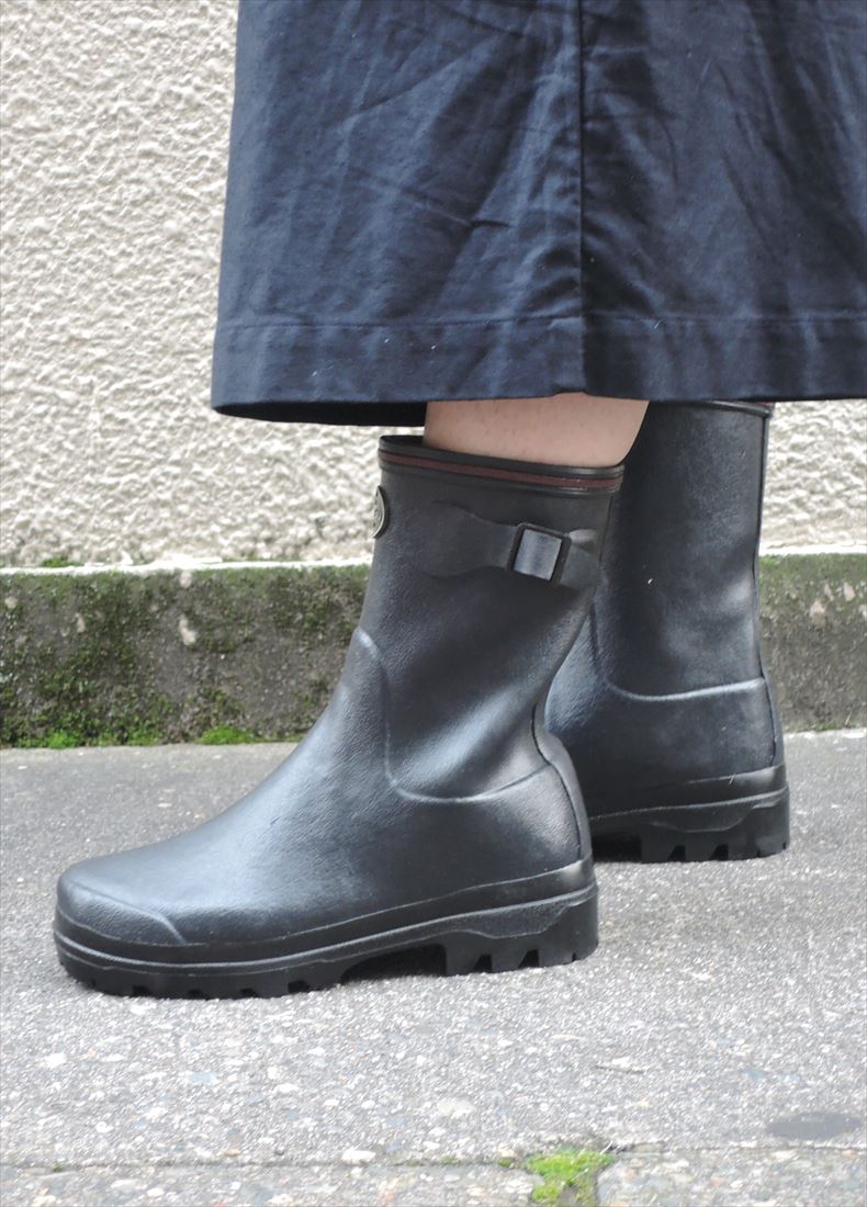 雨や雪に備える一足。 – Lifewares & Co. | ライフウェアーズ