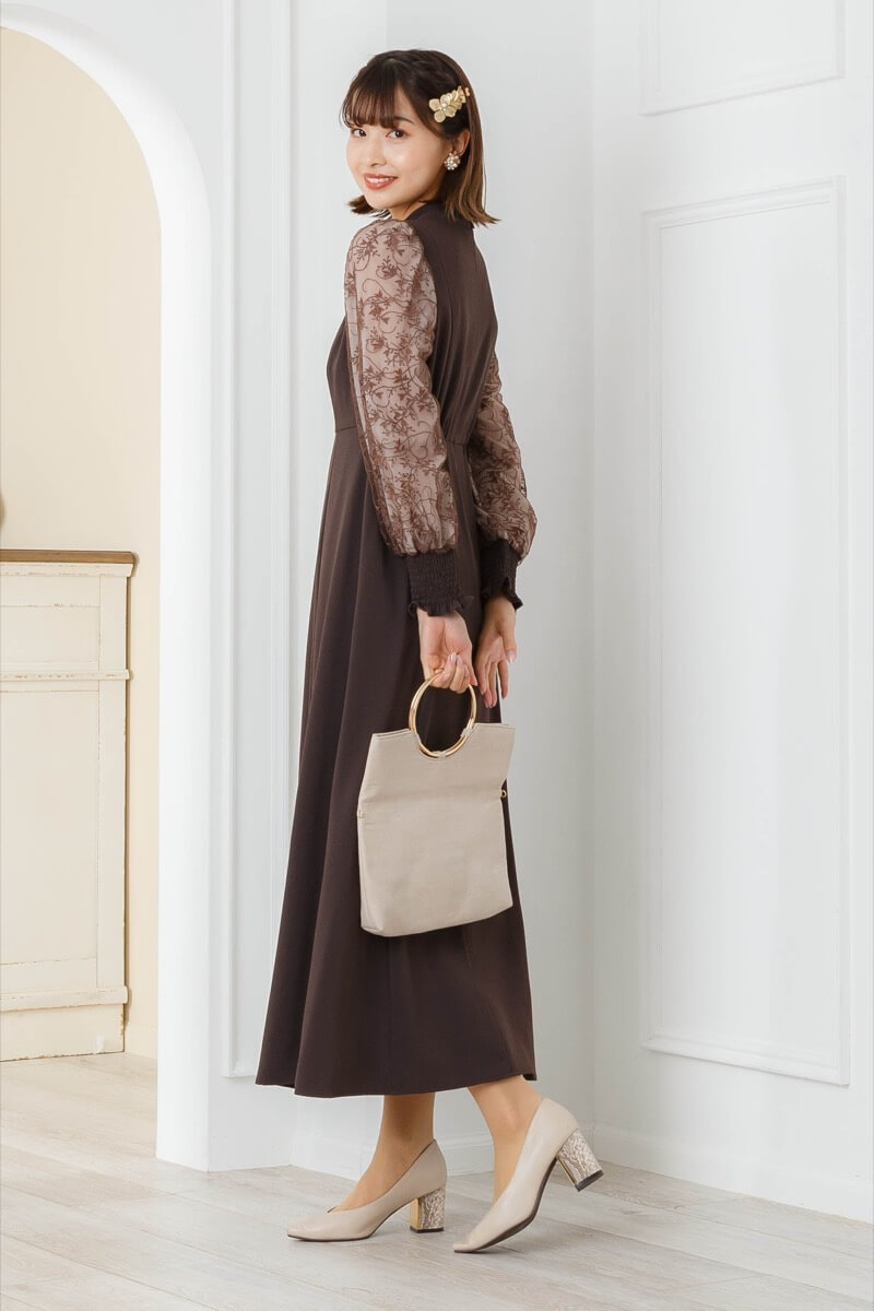 ブラウンのエンブロイダリースリーブドレス | ANDRESD | S | 結婚式