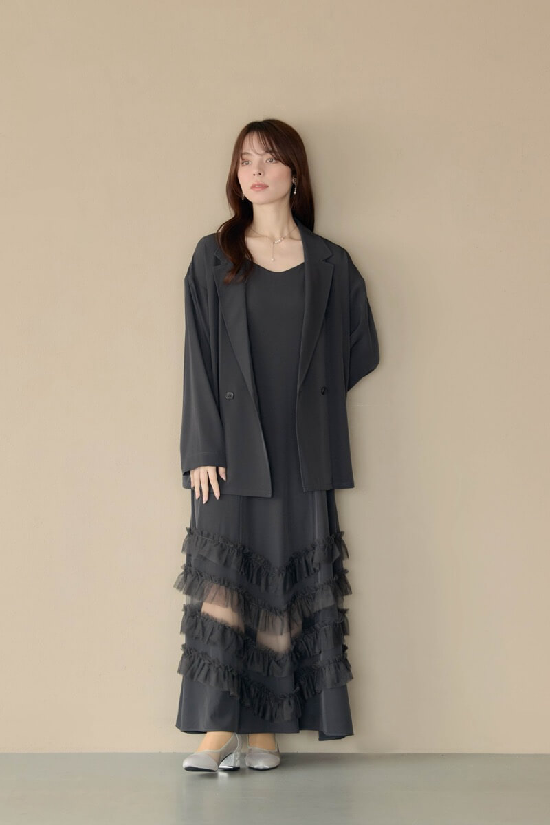 チャコールのトランスペアレントヘムセットアップドレス | et.UNiVER