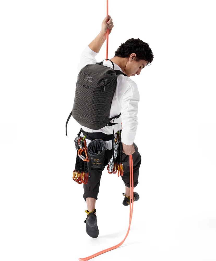 Konseal 15 Backpack(NA Black/ブラック): ARC'TERYX