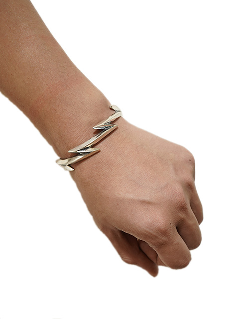 Aaron Anderson（アーロンアンダーソン） 】 ライトニングバングル