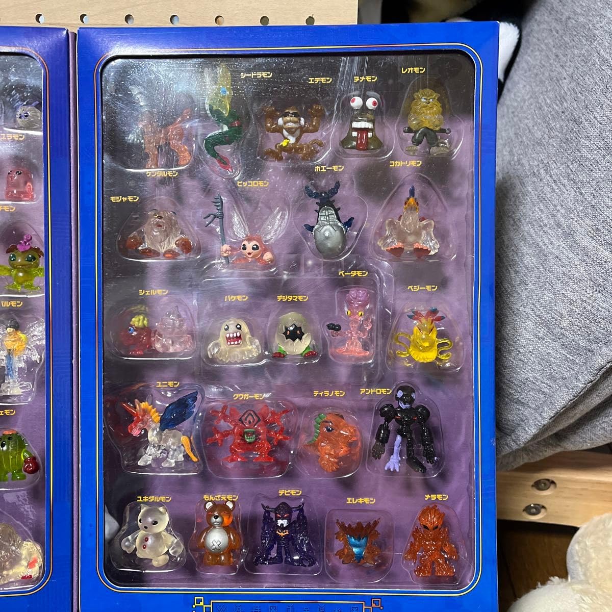 Amazon.co.jp: デジモン大図鑑 49体フィギュア : ホビー