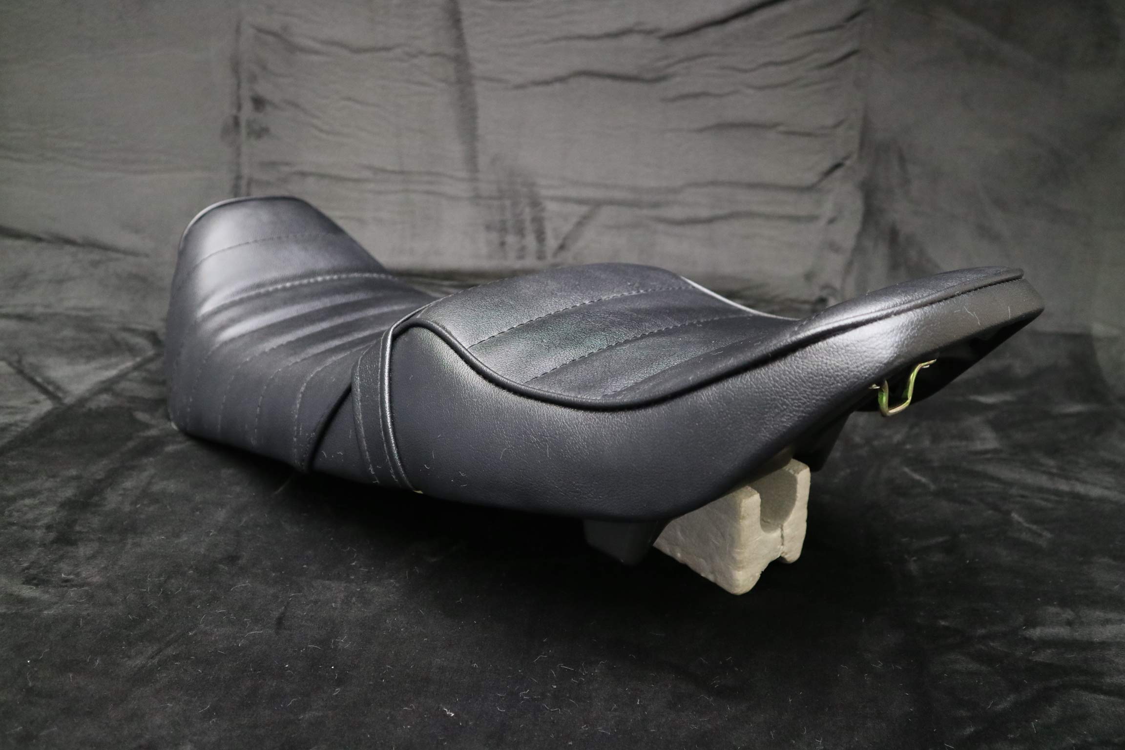 Amazon | CBR400F タックロール シート 黒皮 / CBR400F