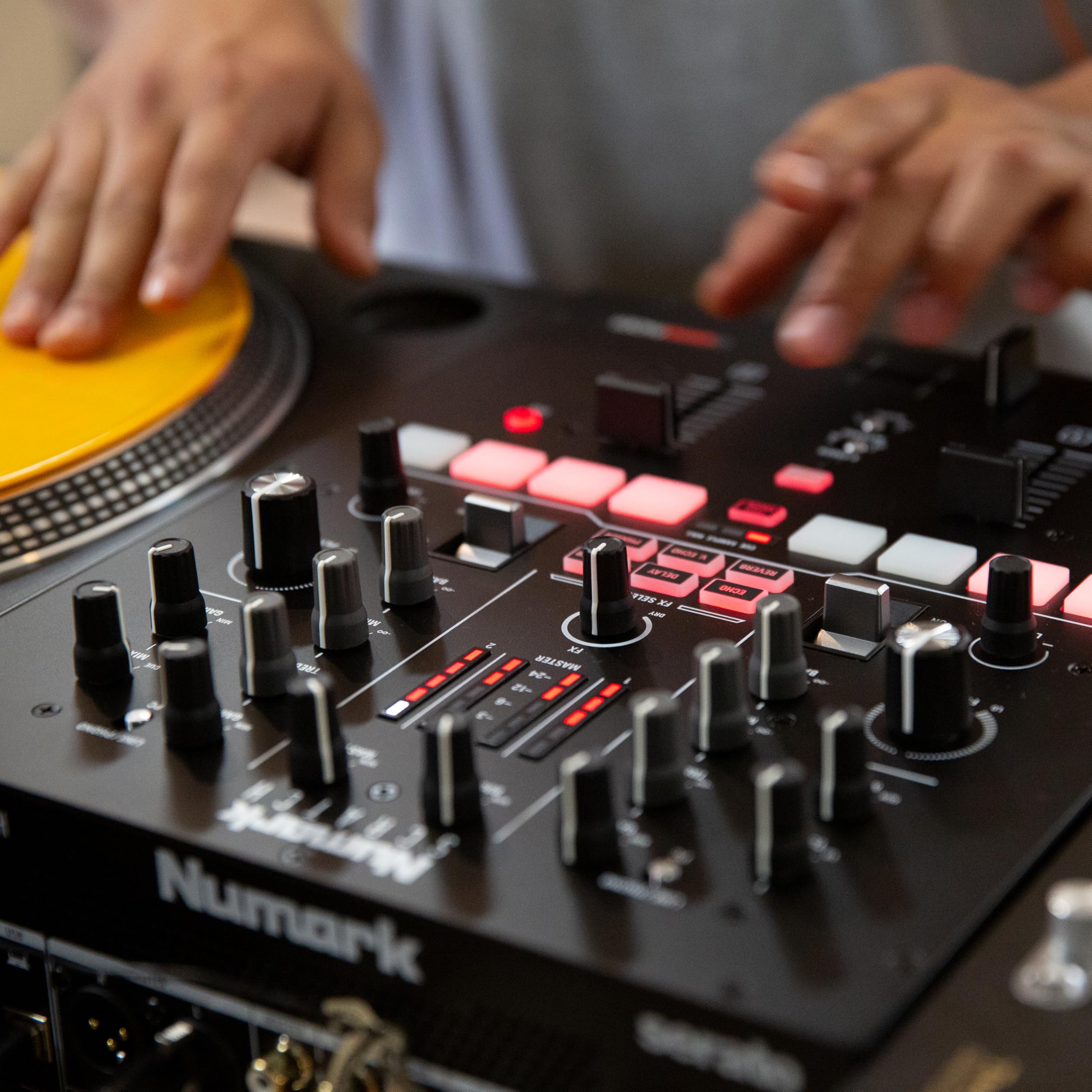 Amazon.co.jp: Numark DJ Mixer, Scratch Style, 2 Channel, Serato DJ