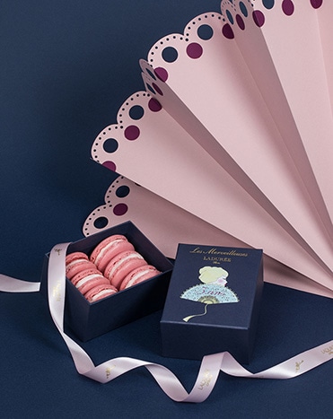 レ・メルヴェイユーズ ラデュレの5周年を祝って、限定マカロンボックス