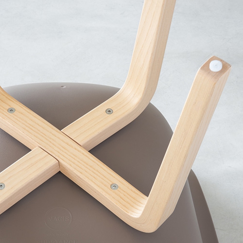 SUBSTANCE [WOOD LEGS] | Magis Japan -official homepage-