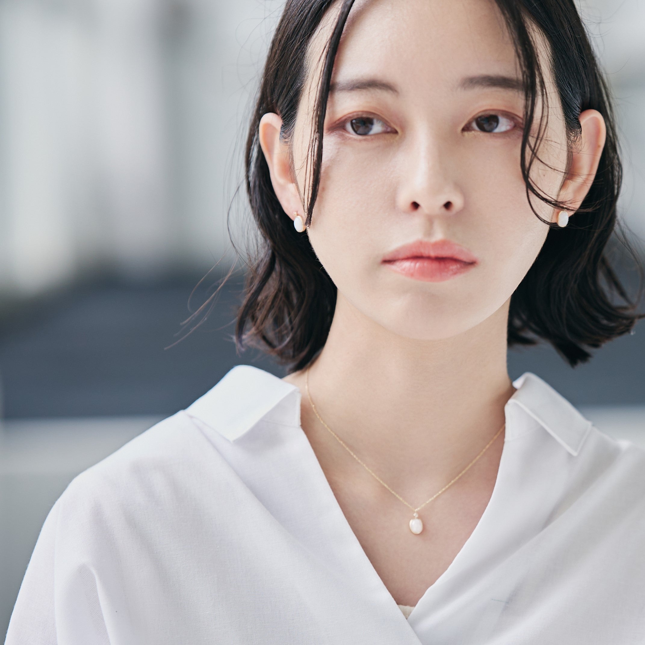 K10 ホワイトアゲート × ホワイトトパーズ スタッドピアス - me