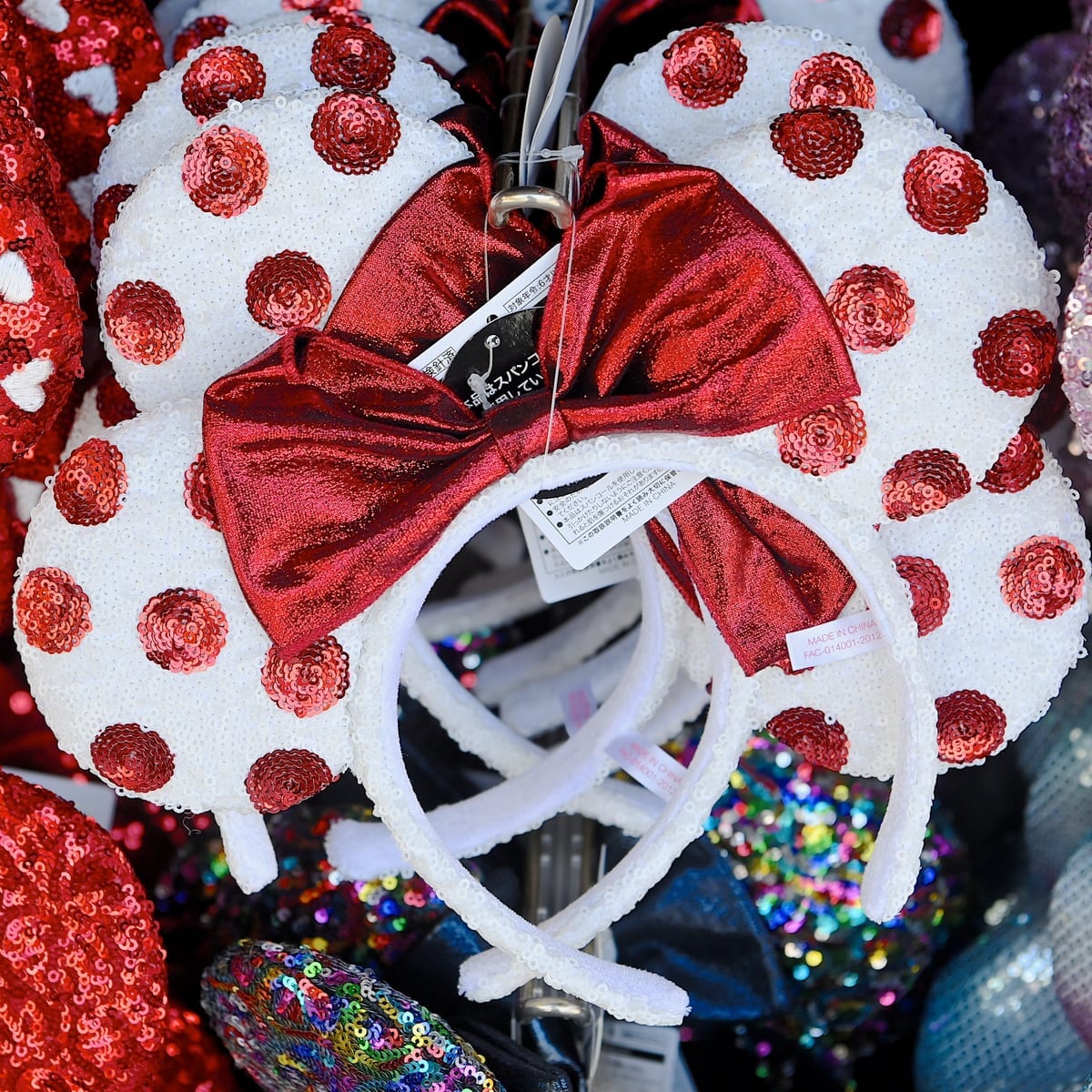 スパンコールにホワイトのドット柄が登場！東京ディズニーランド