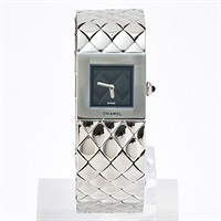 CHANEL マトラッセ H0009 クオーツ 腕時計 黒文字盤 シルバー SS
