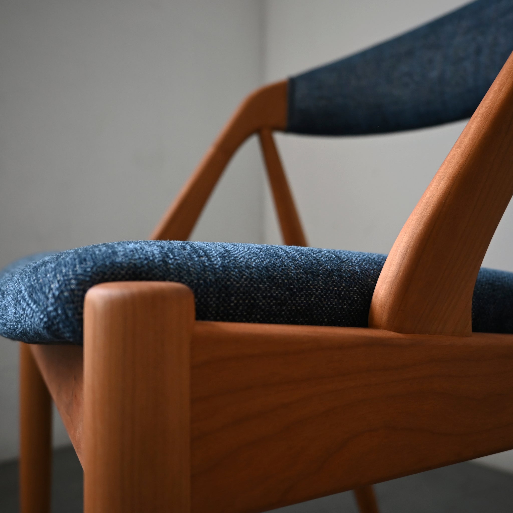 HANDY | 宮崎椅子製作所 | MIX life-style（ミックスライフスタイル）